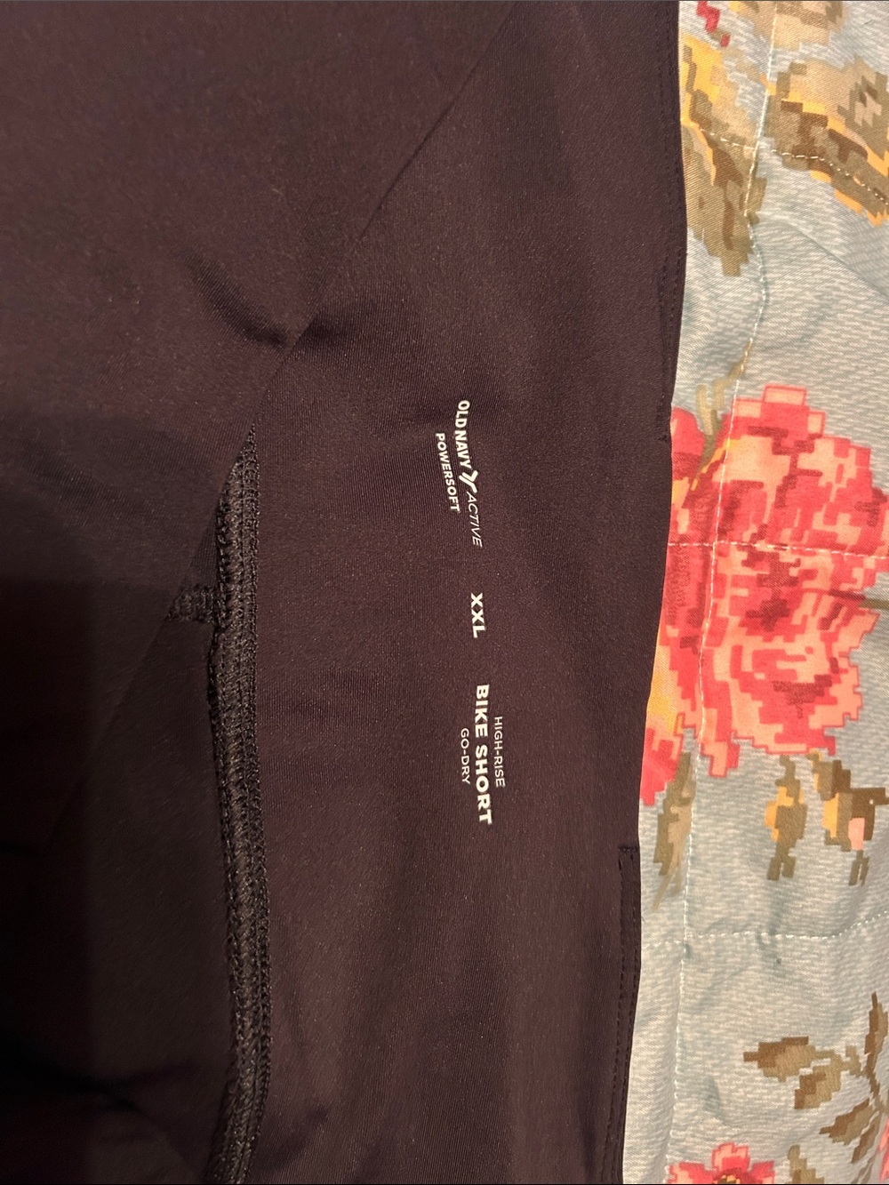 Old Navy Women's Black High-Rise Bike Shorts - Picture 2 of 3